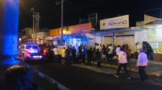 10 personas quedaron atrapadas bajo un techo colapsado en Nayarit