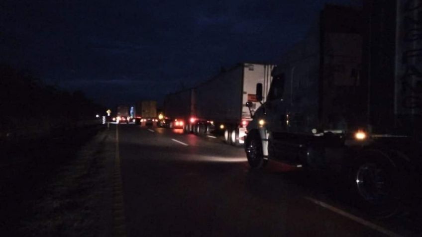 Ejidatarios mantienen bloqueada carretera en el sur de Tamaulipas 