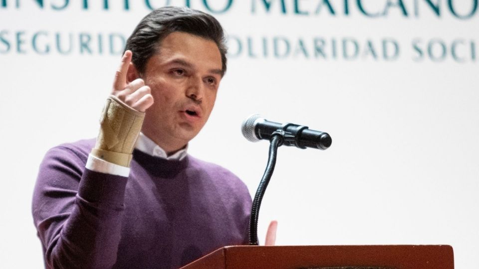 Zoé Robledo, titular del IMSS, hizo un llamado a continuar con las medidas sanitarias. Foto: Cuartoscuro