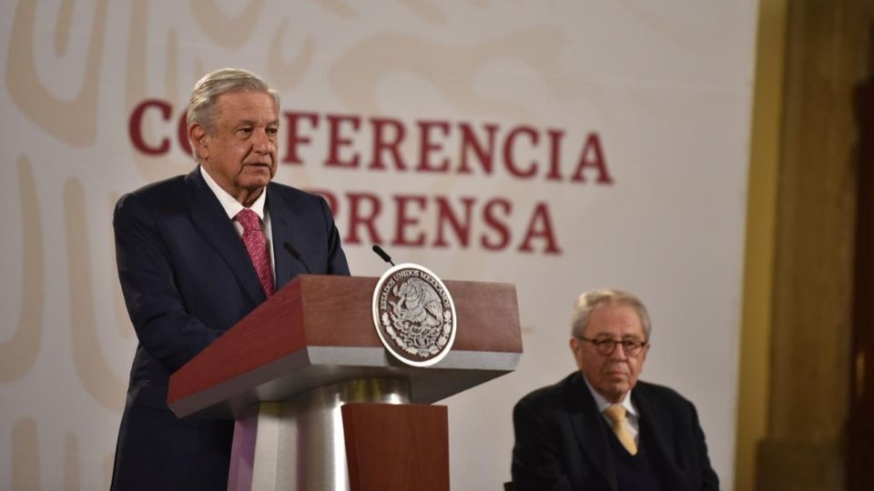 Conferencia matutina del presidente López Obrador junto al secretario de Salud. Foto: Daniel Ojeda