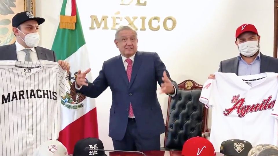 López Obrador dio la bienvenida a dos equipos de la Liga Mexicana de Béisbol: Mariachis de Guadalajara y El Águila de Veracruz. Foto: Captura de pantalla