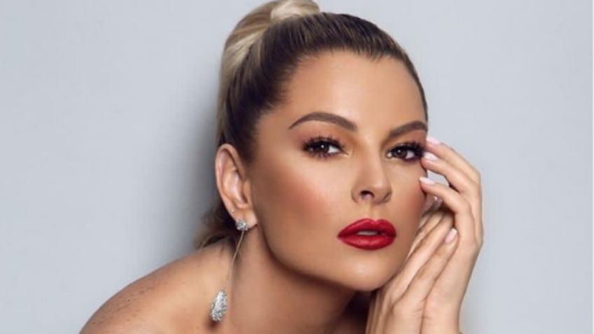 Desde un ventanal, Marjorie de Sousa presume cuerpazo de infarto con look animal print | FOTOS