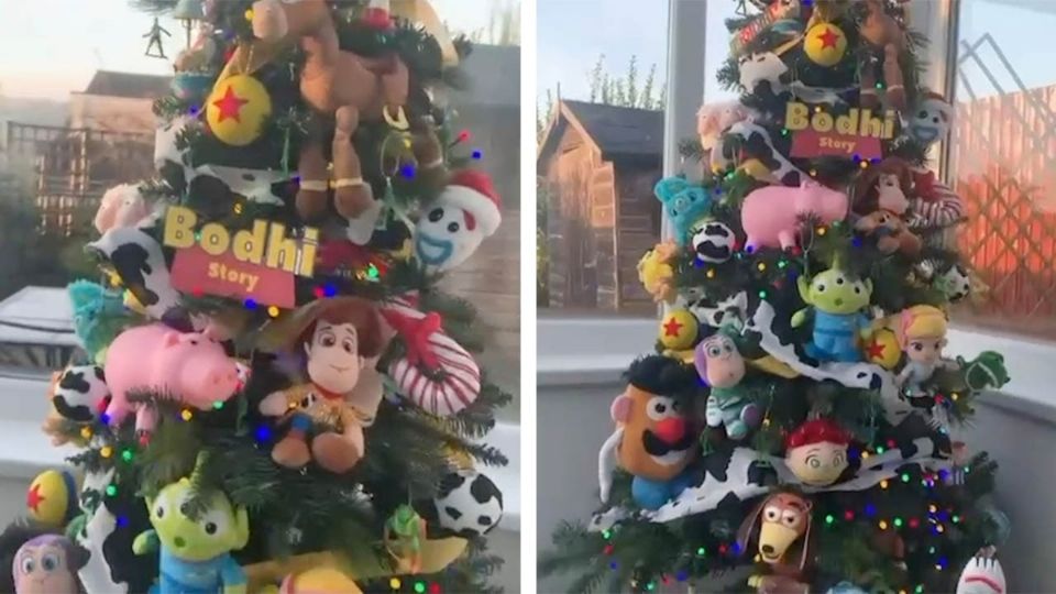 El singular árbol, está decorado con todos los personajes de la exitosa y entrañable saga. FOTO: ESPECIAL