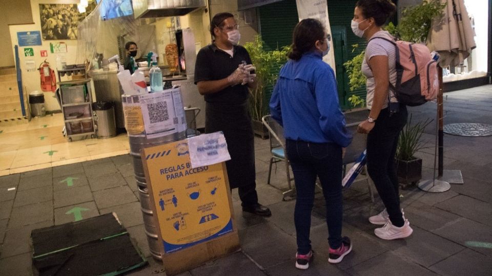 De acuerdo con especialistas, el empleo temporal permite tareas flexibles en tiempo y funciones, además de que abre la puerta para una posible contratación fija. Foto: Cuartoscuro