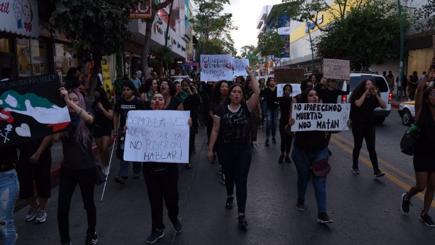 Caos en Reforma por marchas feministas