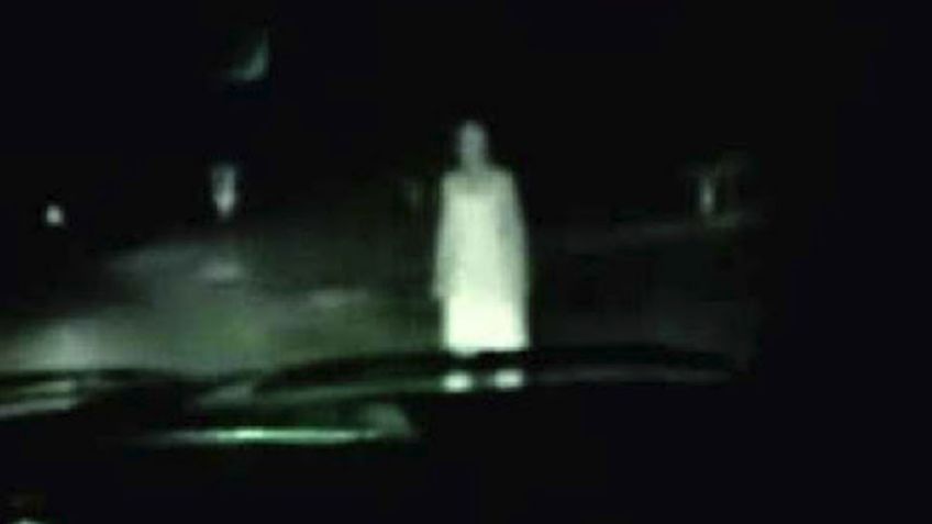 Mujer en Monterrey se hace pasar por fantasma para no pagar 87 pesos a taxista