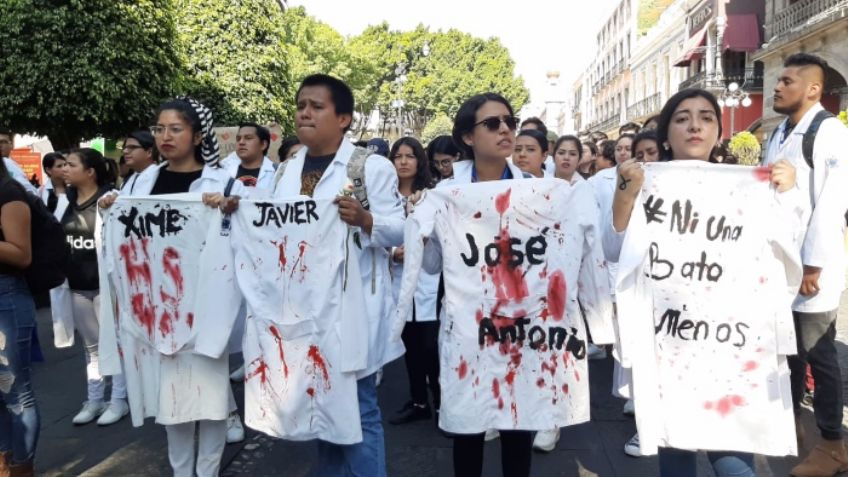 #UPAEP Protestan en universidades de Puebla por asesinato de tres alumnos: VIDEOS