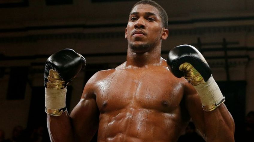 Anthony Joshua, británico que peleó con Andy Ruiz, podría tener coronavirus