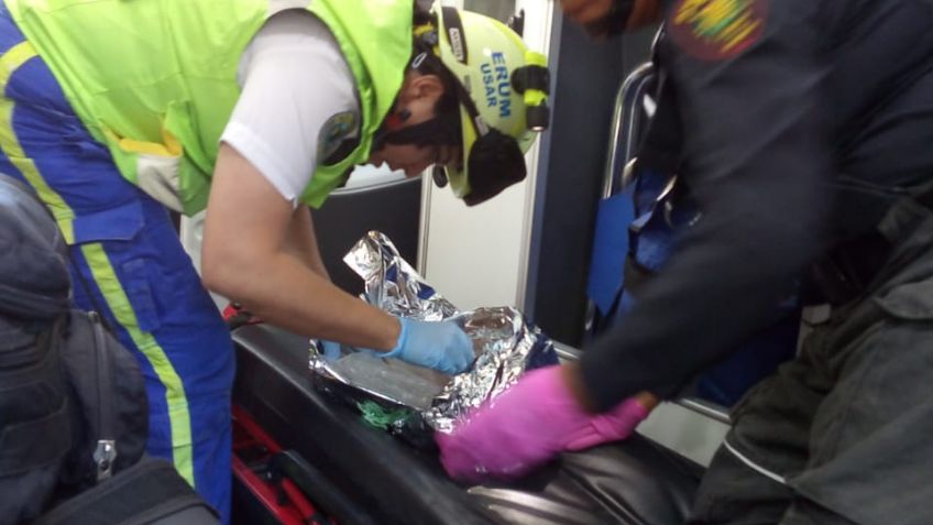 Bombera amamantó a bebé rescatada