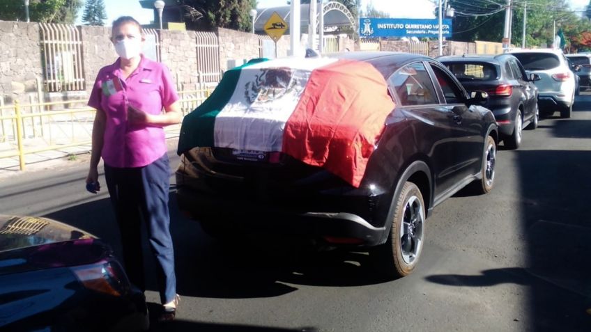 Protestan en caravana contra políticas de AMLO en Querétaro