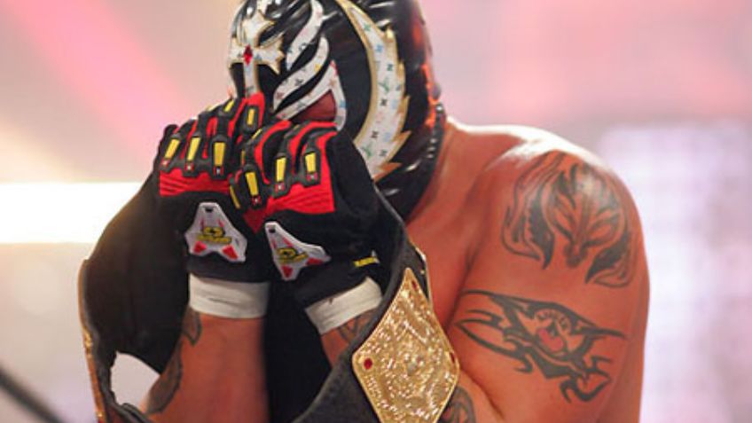 FOTOS: Conoce el significado de los tatuajes del luchador Rey Mysterio