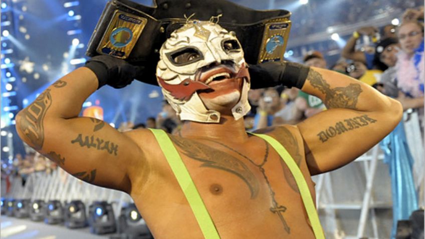 FOTOS: Conoce el significado de los tatuajes del luchador Rey Mysterio