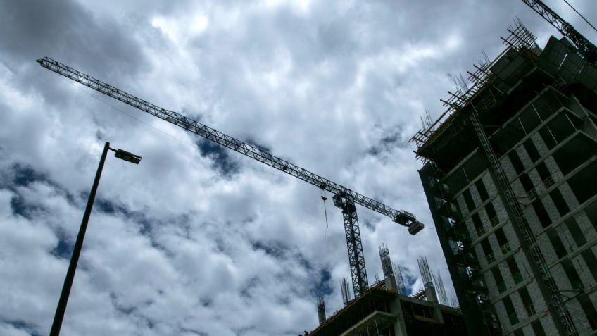 Cae 32.1% producción de constructoras en abril