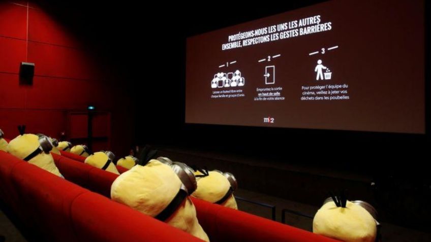 Colocan peluches de los Minions en cine francés para respetar sana distancia