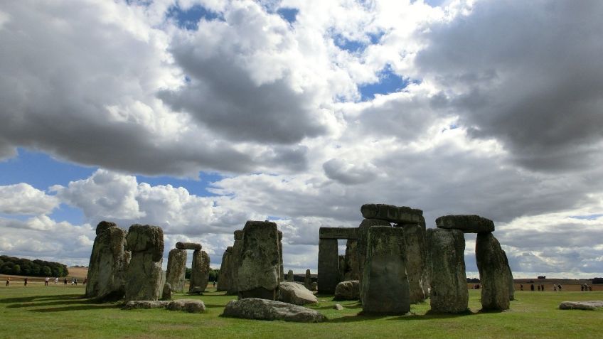 Hallan antiguo monumento circular a sólo unos pasos de Stonehenge