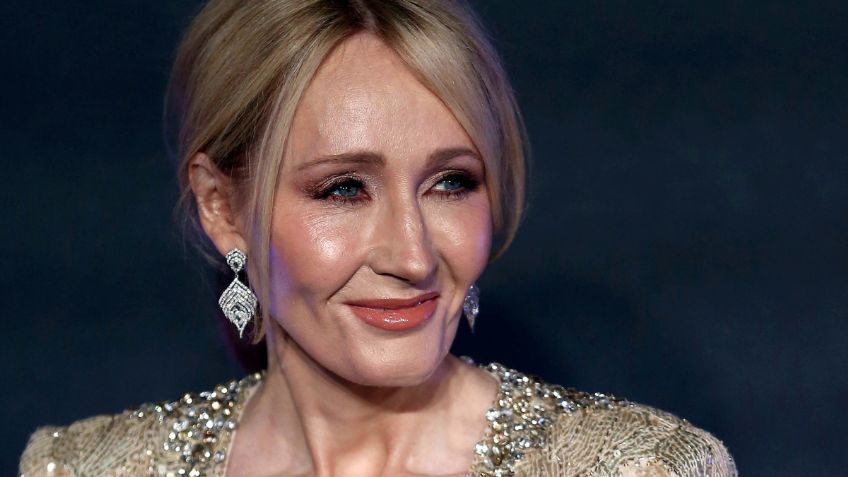 Escritores renuncian a editorial por declaraciones de  J.K. Rowling, en Twitter