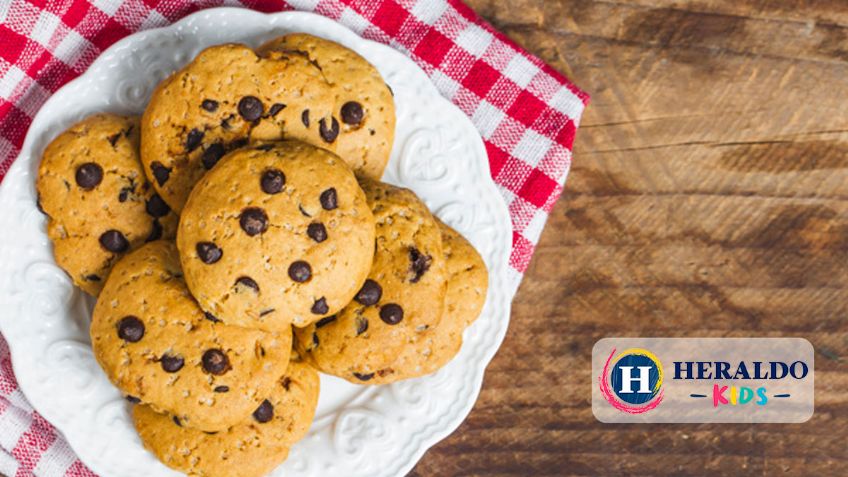 Receta sencilla para preparar galletas rellenas de chocolate (VIDEO)