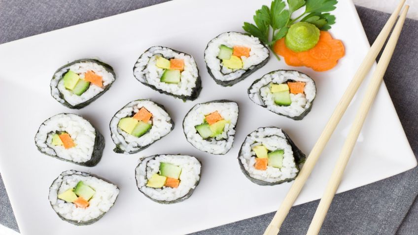 ‘Mujeres NO pueden hacer sushi’ el mito que impera en la comida japonesa