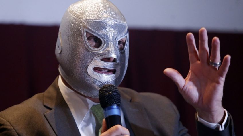 El Hijo del Santo no le huye a un máscara vs. máscara con Atlantis