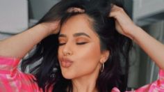 Becky G enseña mini cintura con mom jeans al estilo Danna Paola