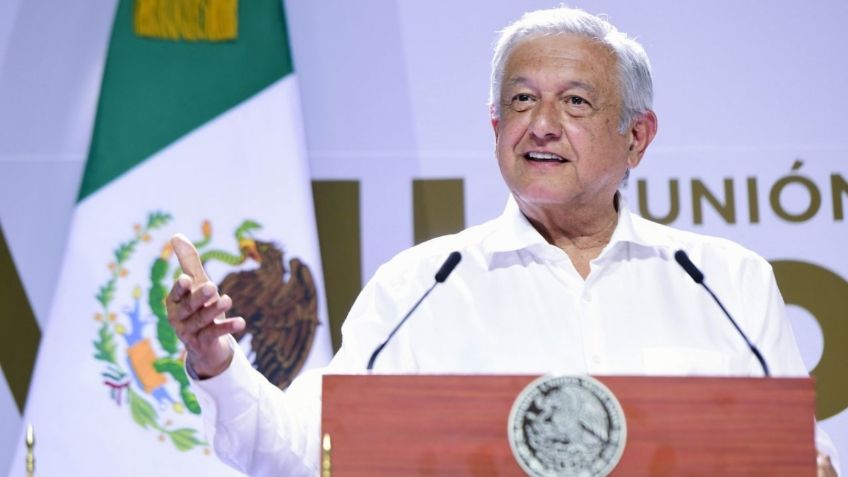 AMLO asegura que las familias pagan más luz que las grandes empresas