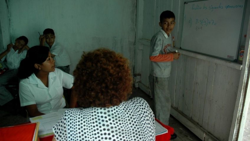 SEP: ¿Maestros o conductores de TV quiénes van a dar clases a los niños?