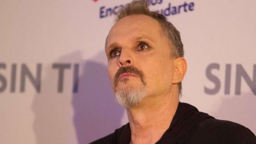 Miguel Bosé es captado usando cubrebocas pese a asegurar que Covid-19 no existe: VIDEO