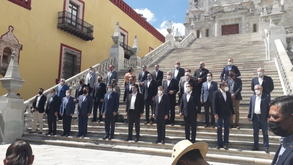 Los gobernadores quieren trabajar con el mandatario