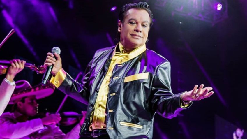 FOTO: El día que Juan Gabriel se vistió como El Chapulín Colorado