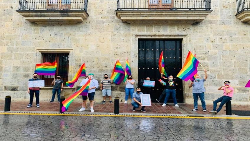 Sensibilizan a empleados de Fiscalía de Jalisco en atención a miembros de comunidad LGBTI+