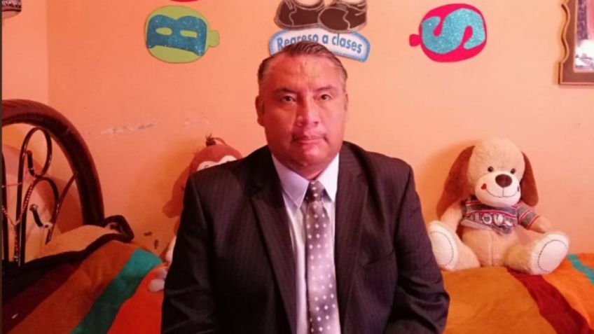 Maestro se viraliza tras publicar FOTO de regreso a clases, sin silla ni escritorio