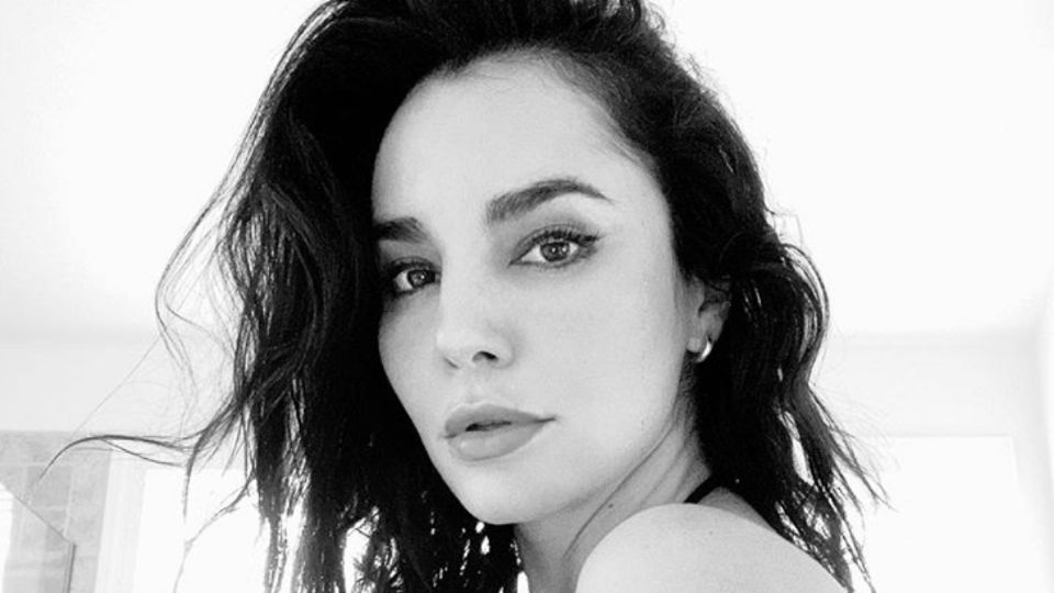 Martha Higareda mostró en instagram su rutina para tener glúteos perfectos. Foto: Instagram