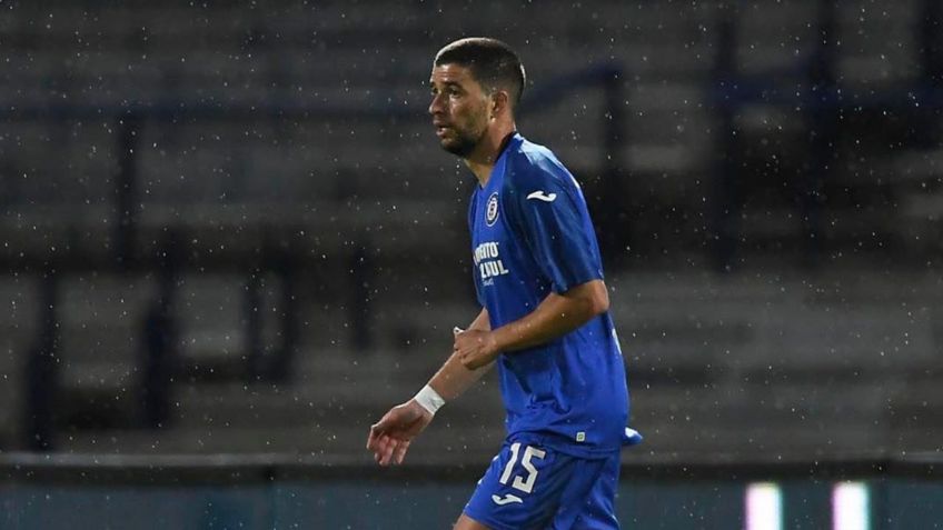 Ignacio Rivero cumple con crece en su primer partido con el Cruz Azul