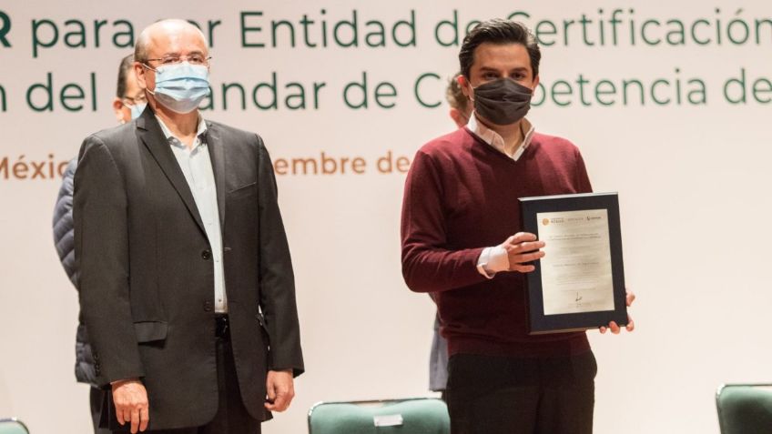 IMSS prevé contratar más de 6 mil médicos en 2021