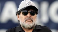 Maradona BROMEA con 'La Mano de Dios' y dice "ojalá ahora anote con la mano derecha"