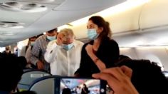 VIDEO: Reciben con porras a AMLO en vuelo de avión comercial