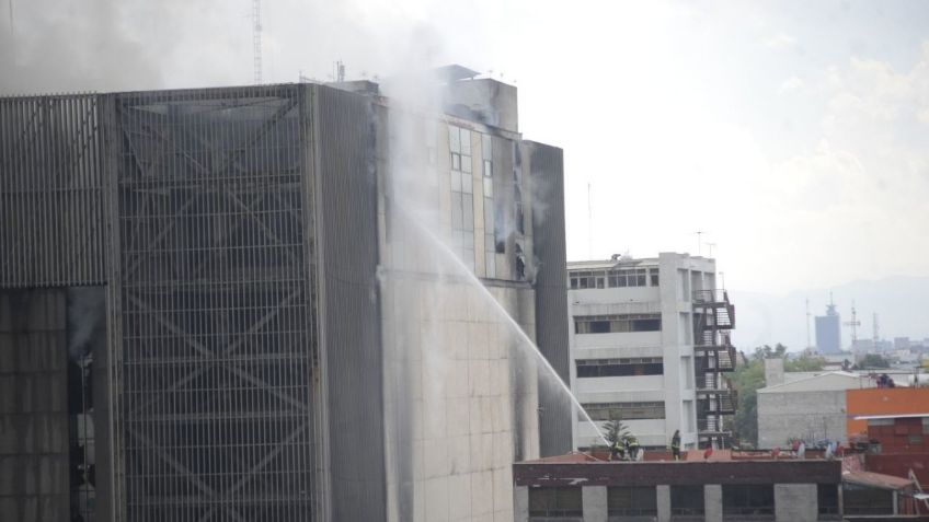 Ofrecen pésame por policía fallecida tras incendio