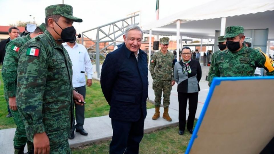 APERTURA. El presidente López Obrador inauguró instalaciones de la Guardia Nacional, en Cotija, Michoacán. Foto: Especial