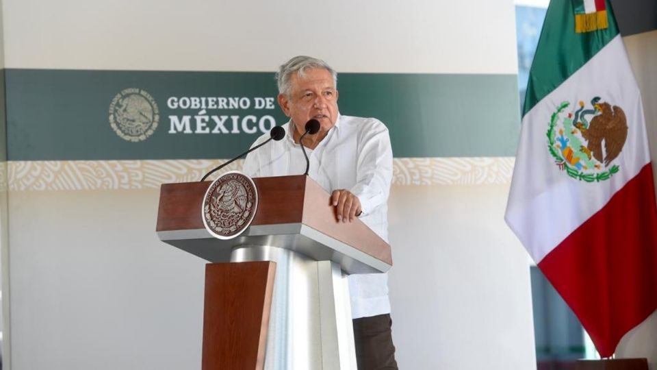 Durante su gira de trabajo en Colima, el mandatario federal reiteró que seguirá el combate a la corrupción y el tráfico de influencias en los puertos de México. Foto: Especial