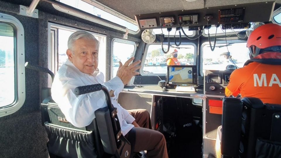 López Obrador visitó el estado de Colima, en donde negó que se vayan a militarizar los puertos. Foto: Especial