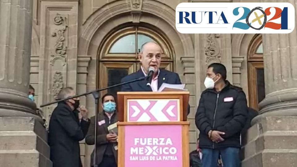 En la plazuela del Teatro de la Paz, Juan Carlos Machinena Morales presentó su proyecto de gobierno para San Luis Potosí. Foto: Captura de pantalla