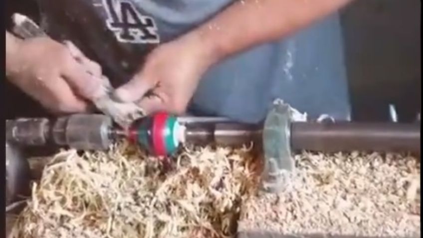 ¡Impresionante! Así se fabrica un trompo de madera en minuto y medio: VIDEO