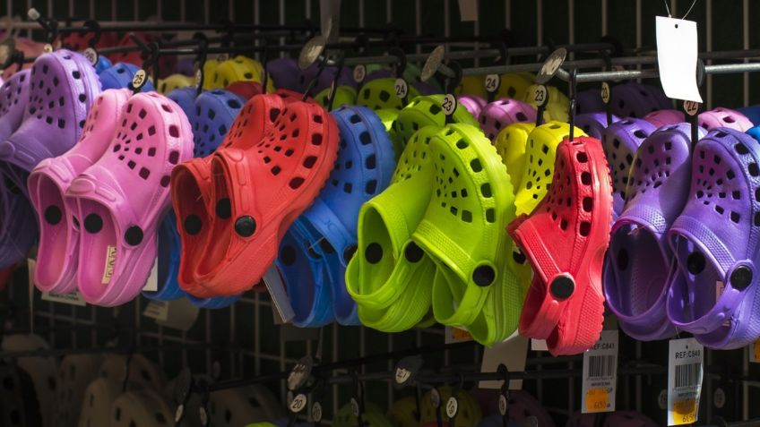 Crocs dominan el mundo debido a la pandemia de covid-19 ¡Elevan sus VENTAS de manera exponencial!