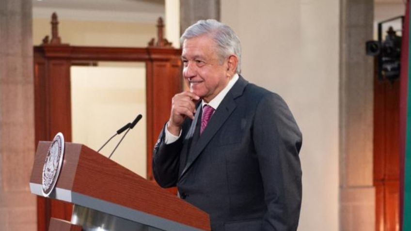 "Mala fe", AMLO sobre relacionar a su hermano Pío con obra en estadio de Guacamayas