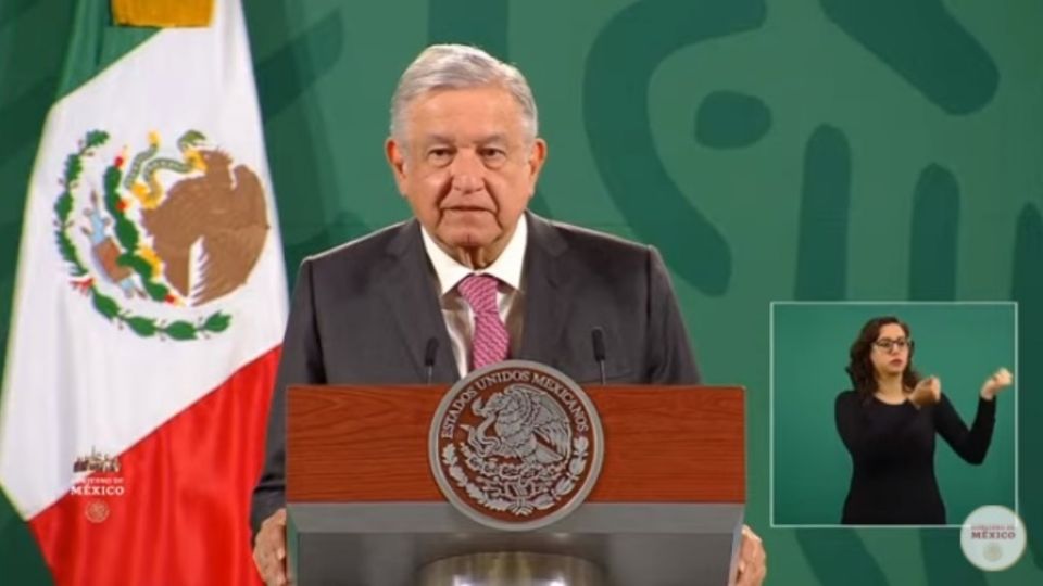 El presidente López Obrador desde la conferencia matutina. Foto: Especial