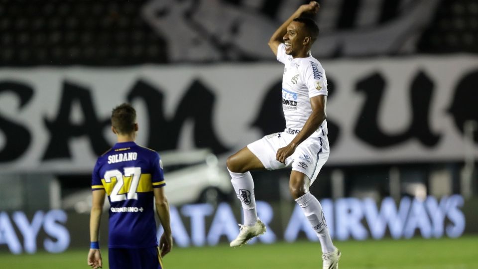 Santos contra Boca Juniors en las semifinales. Foto: AP