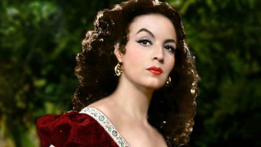 María Félix fue pionera en llevar leggings; da clase de como lucirlos con estilo y elegancia