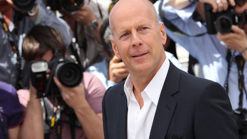 ¡Arrepentido! Bruce Willis recomienda usar cubrebocas luego de negarse a portarlo en una tienda