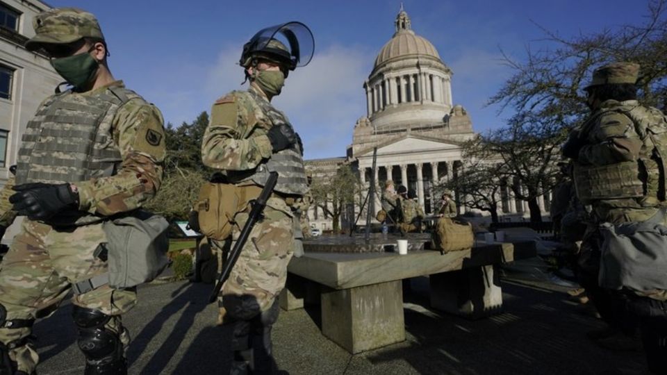 Los gobernadores de todo el país están enviando miles de tropas de la Guardia Nacional a Washington, DC. Foto: Archivo/ AP