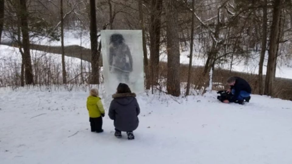 la escultura logró su cometido al ser comentada por todo el mundo y hacerlos olvidar la pandemia. FOTO: ESPECIAL